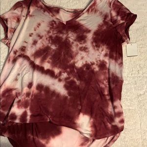 t-shirt red and white